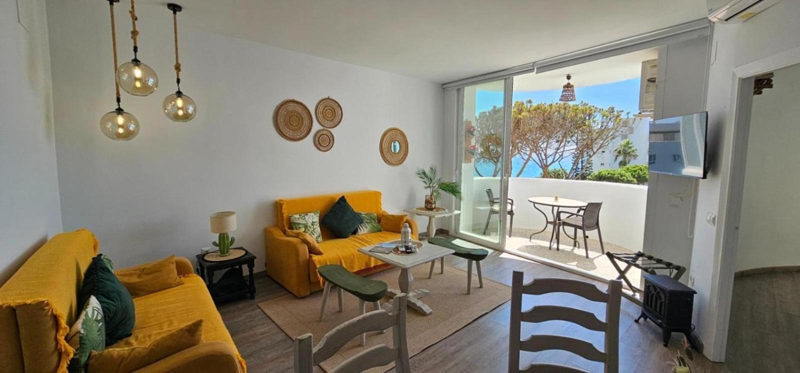 Beachfront Apartment In Calahonda MIJAS COSTA Zewnętrze zdjęcie